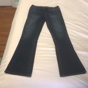 American Eagle skinny kick jeans